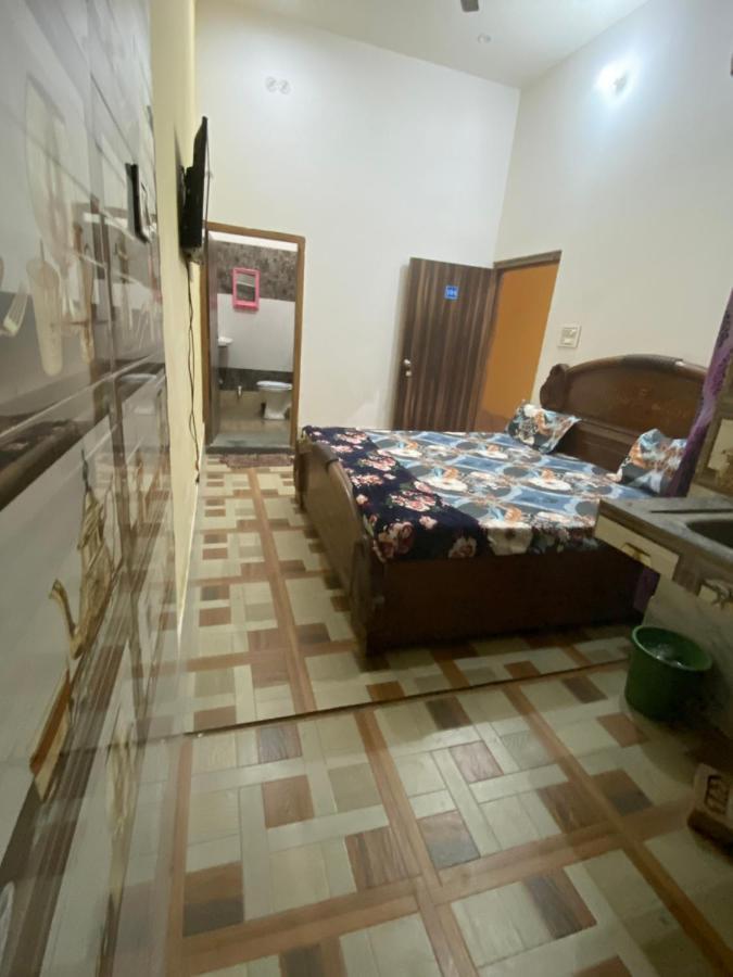 Balaji Homestay Mathura In Vrindavan Εξωτερικό φωτογραφία