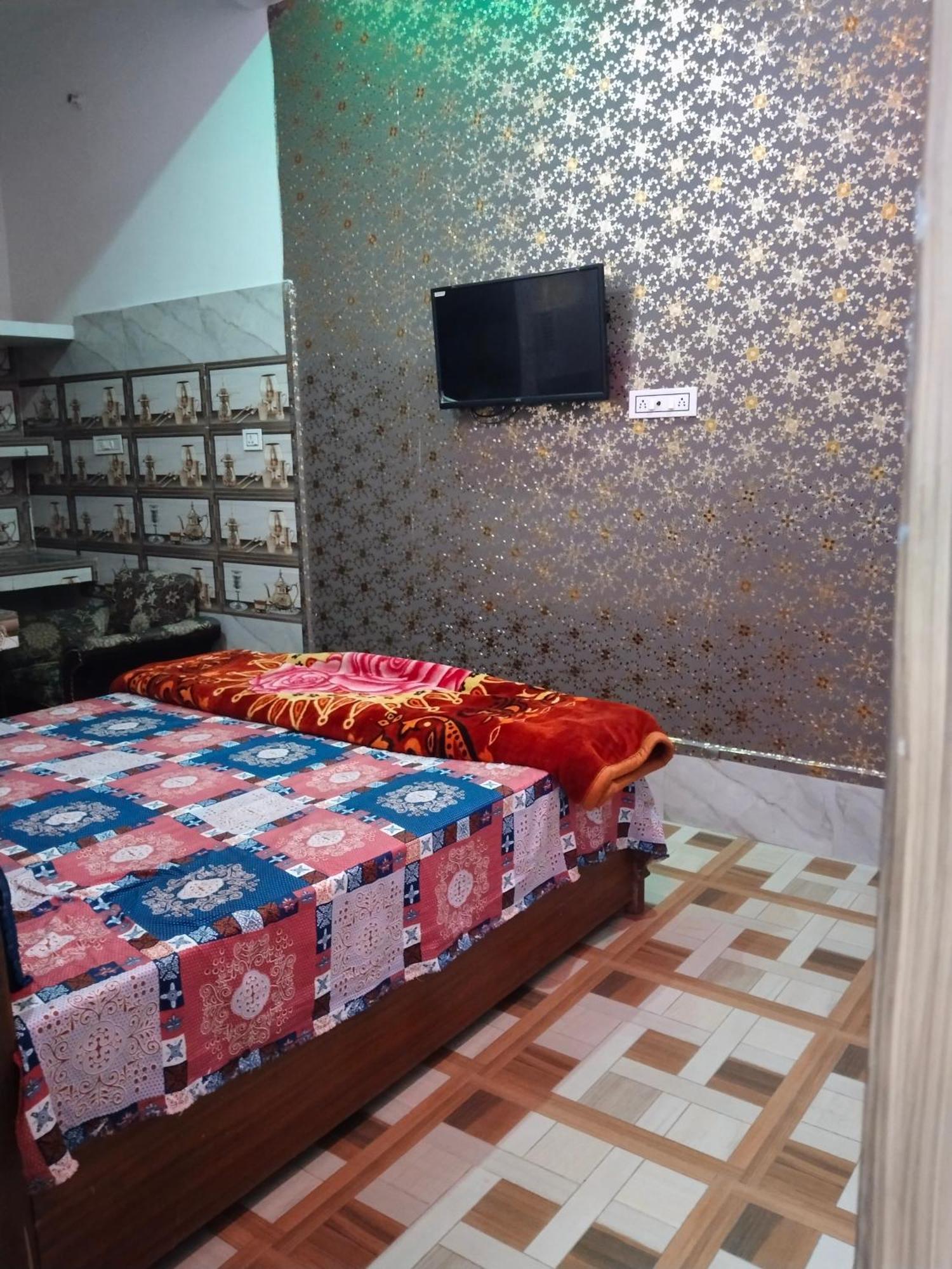 Balaji Homestay Mathura In Vrindavan Εξωτερικό φωτογραφία