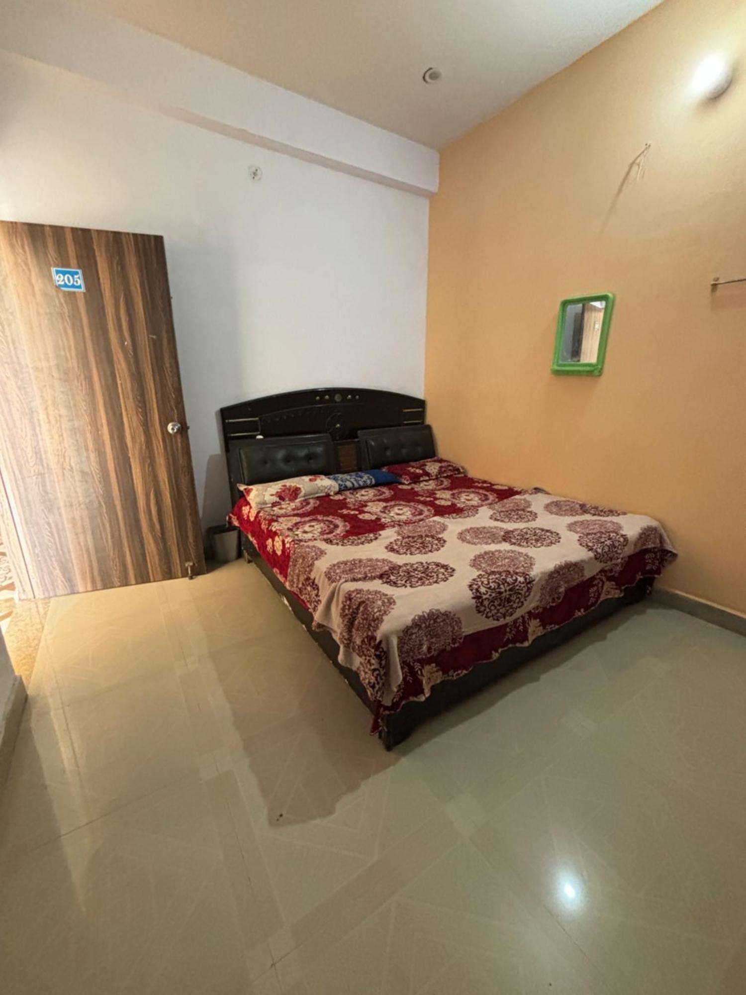Balaji Homestay Mathura In Vrindavan Εξωτερικό φωτογραφία