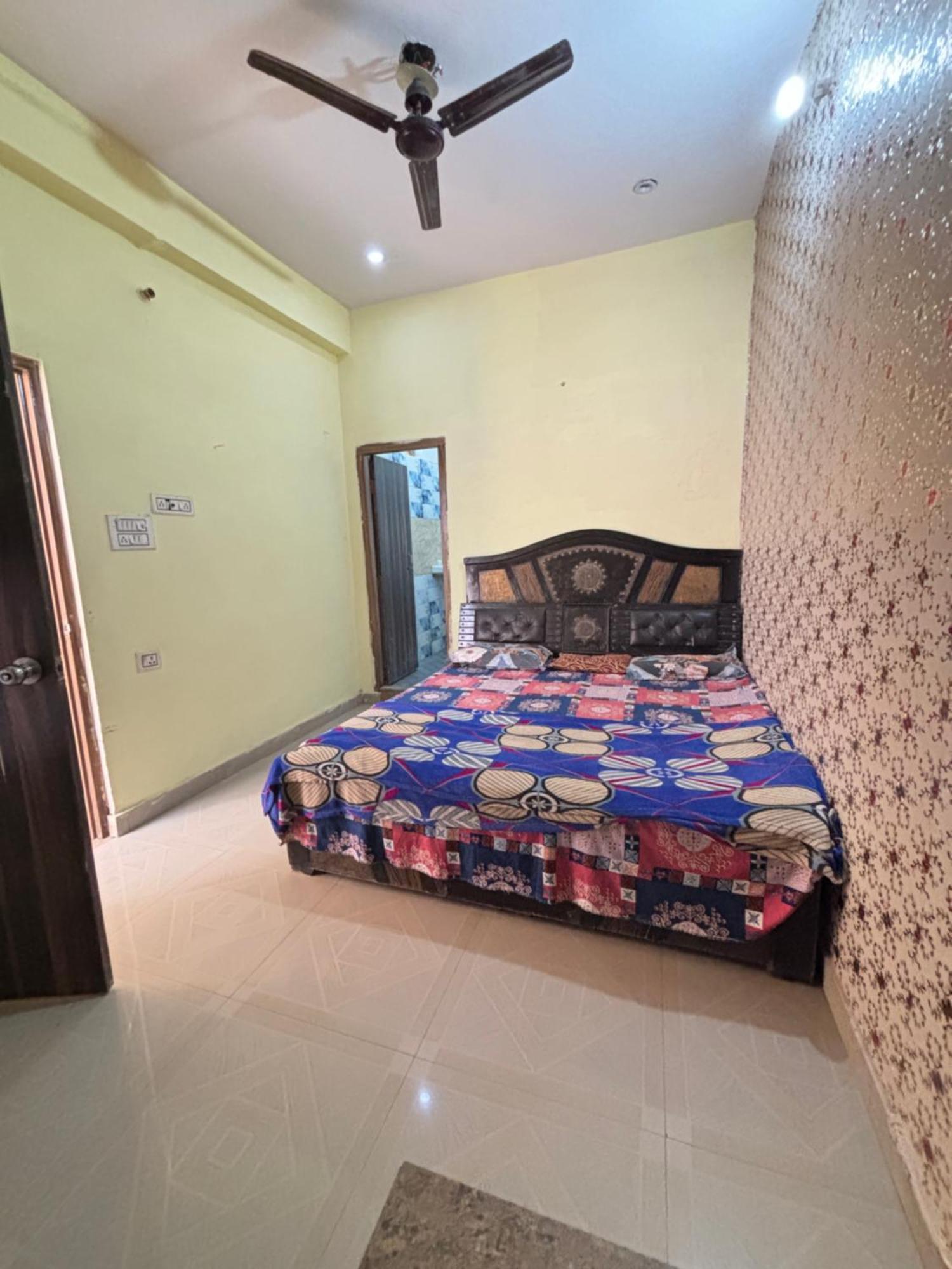Balaji Homestay Mathura In Vrindavan Εξωτερικό φωτογραφία