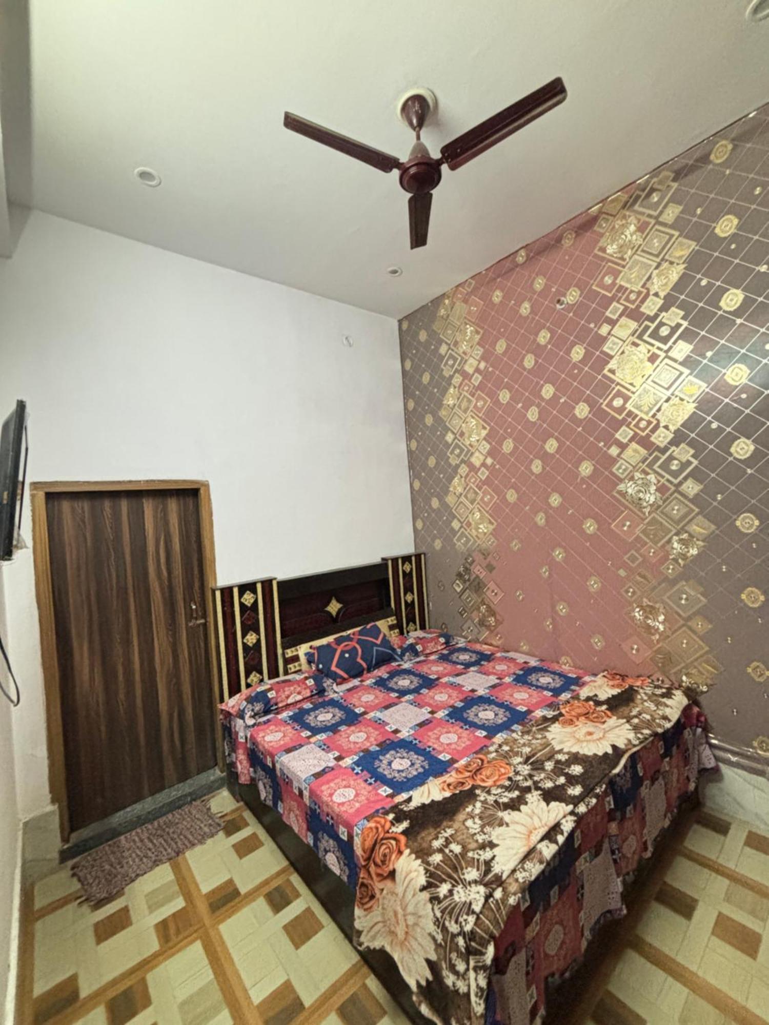 Balaji Homestay Mathura In Vrindavan Εξωτερικό φωτογραφία